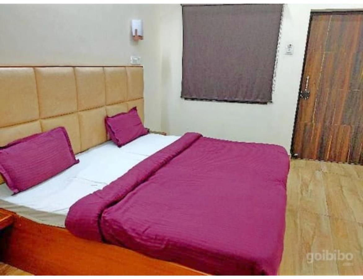 Hotel Basera Guest House, 萨哈兰普尔 外观 照片
