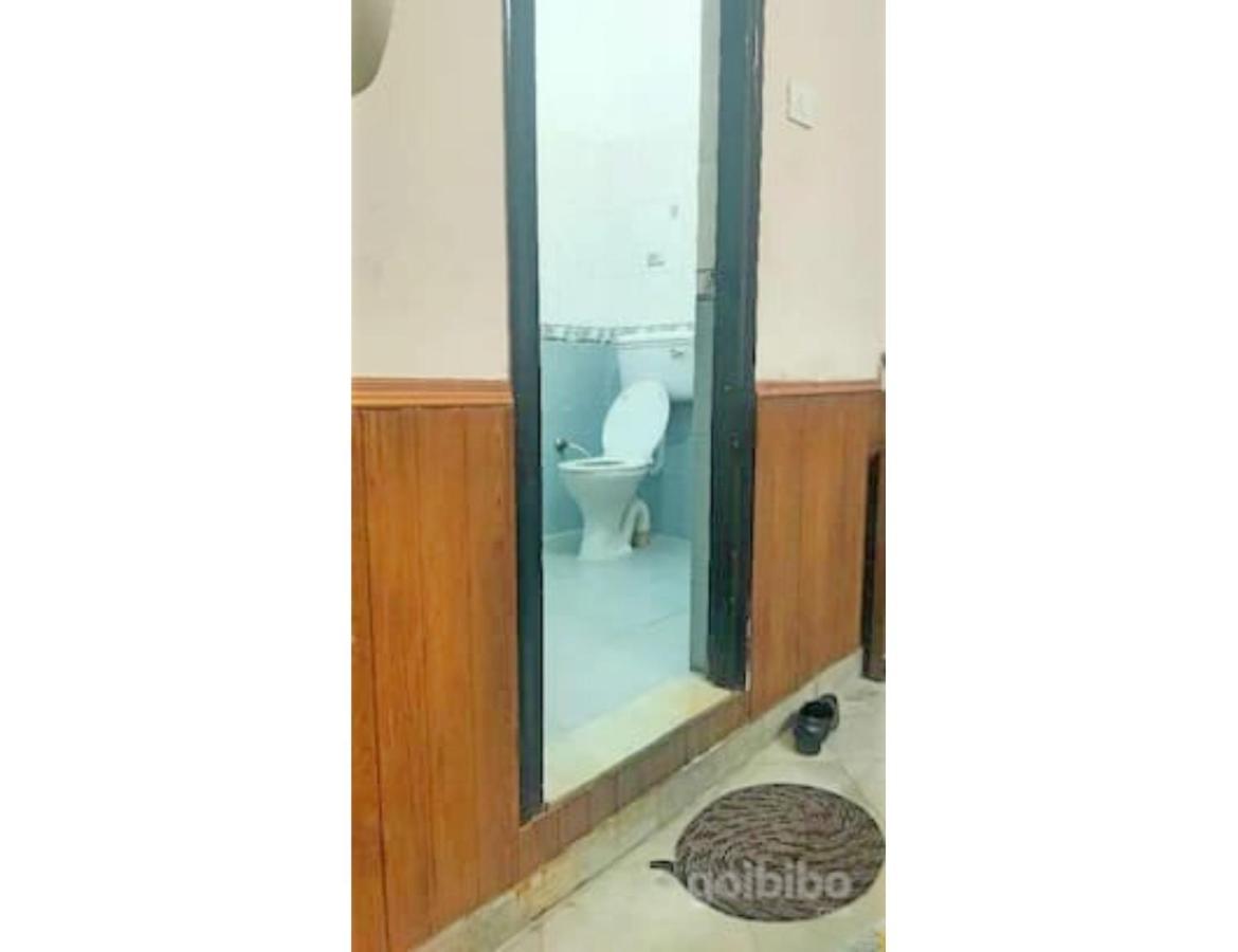 Hotel Basera Guest House, 萨哈兰普尔 外观 照片